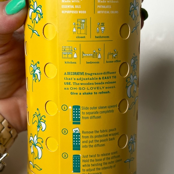 Mrs Meyers Clean Day Honeysuckle Wood Bead Diffuser- Set of 2 - Picture 4 of 5